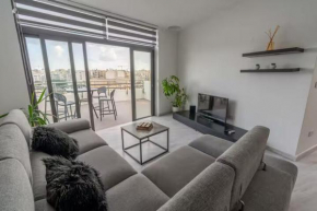 Seafront Penthouse paradise Views of Balluta Bay
